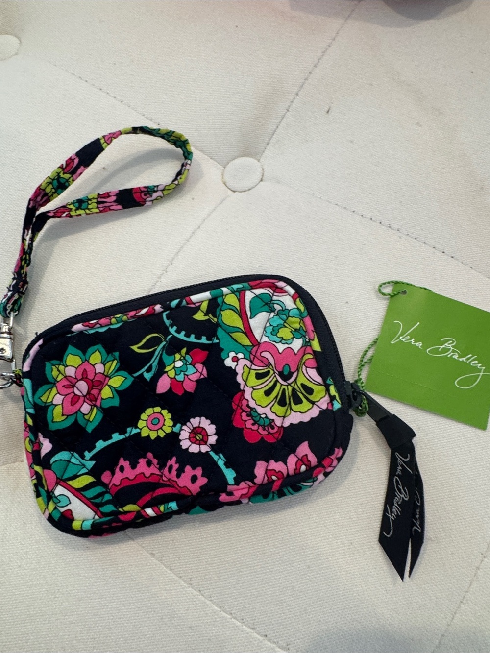 NWT Vera Bradley “PETAL PAISLEY” tech case